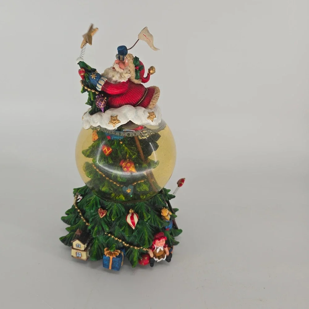 Vintage JCPenney Musical Santa Christmas Tree Snow Globe 2005 Box